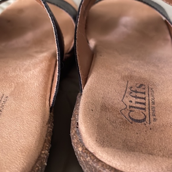 Women’s Size 9 1/2M Black Two-Strap Sandals with cork wedge bottoms - Picture 8 of 11